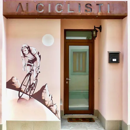 Konukevi Aiciclisti *